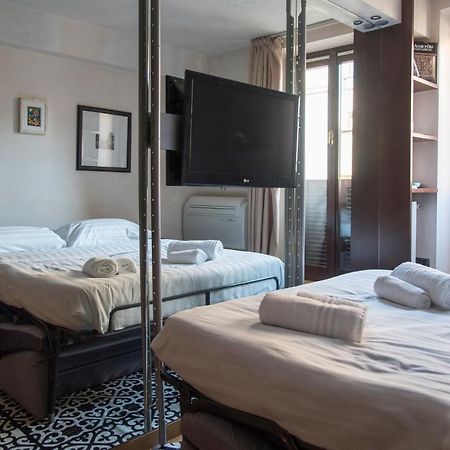 Youhosty - Duomo Studio Apartment Milán Exteriér fotografie