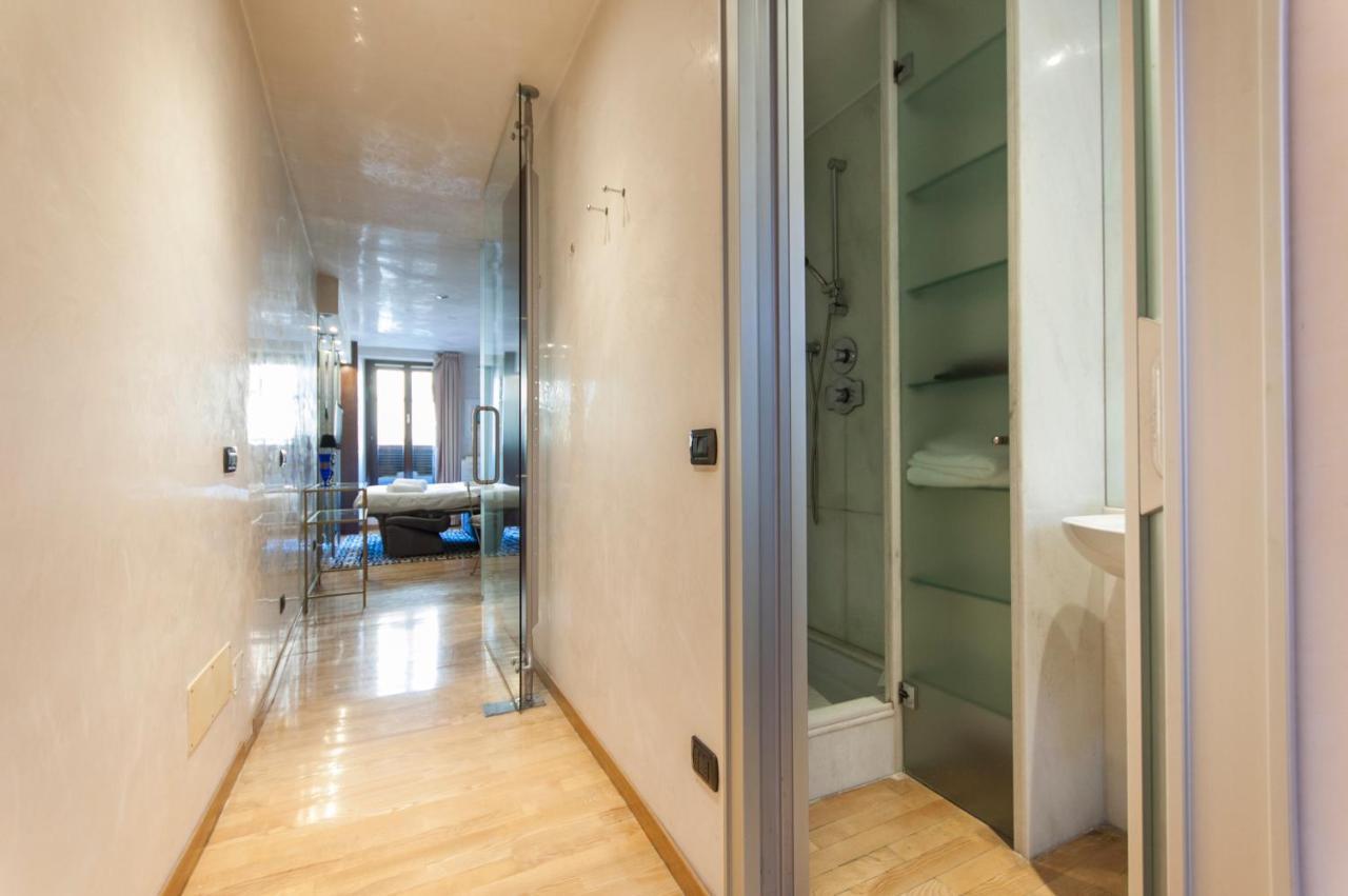 Youhosty - Duomo Studio Apartment Milán Exteriér fotografie